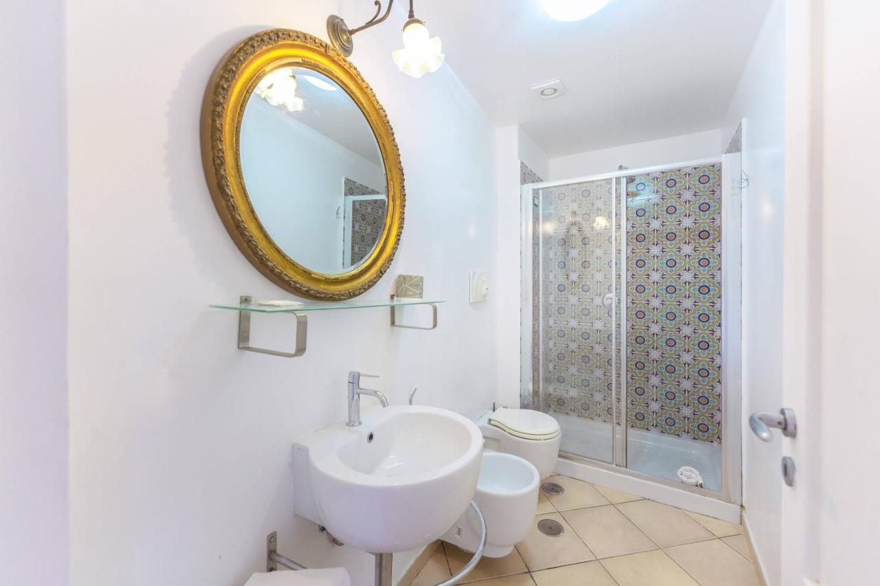 Palazzo Attila - Gioia Apartments Procida Eksteriør bilde