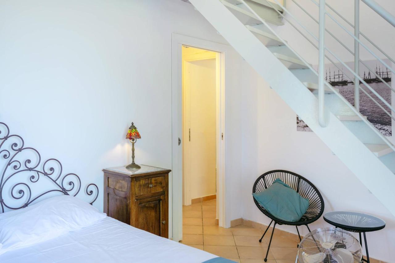Palazzo Attila - Gioia Apartments Procida Eksteriør bilde