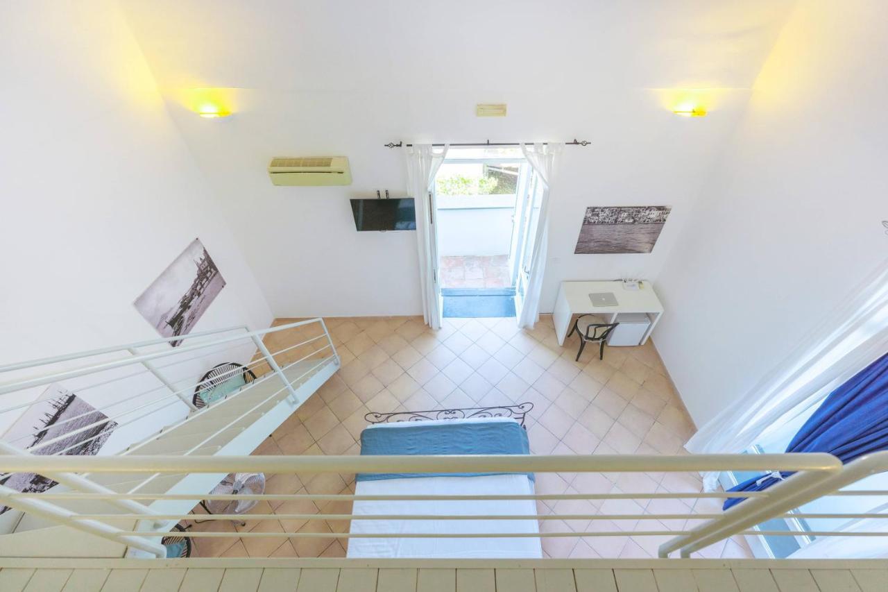 Palazzo Attila - Gioia Apartments Procida Eksteriør bilde