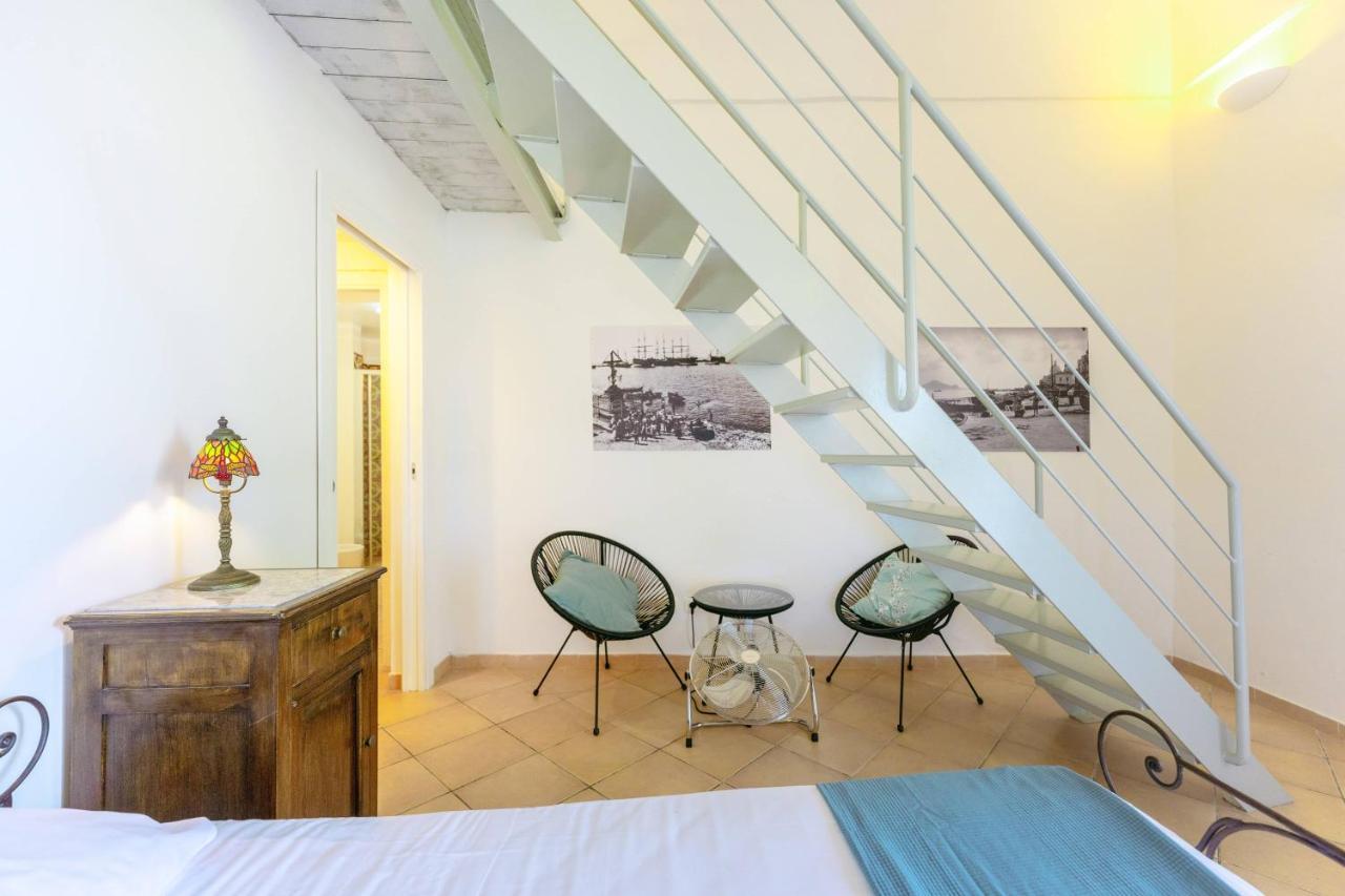 Palazzo Attila - Gioia Apartments Procida Eksteriør bilde